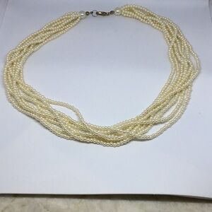 Elegant Cream Pearl Necklace
